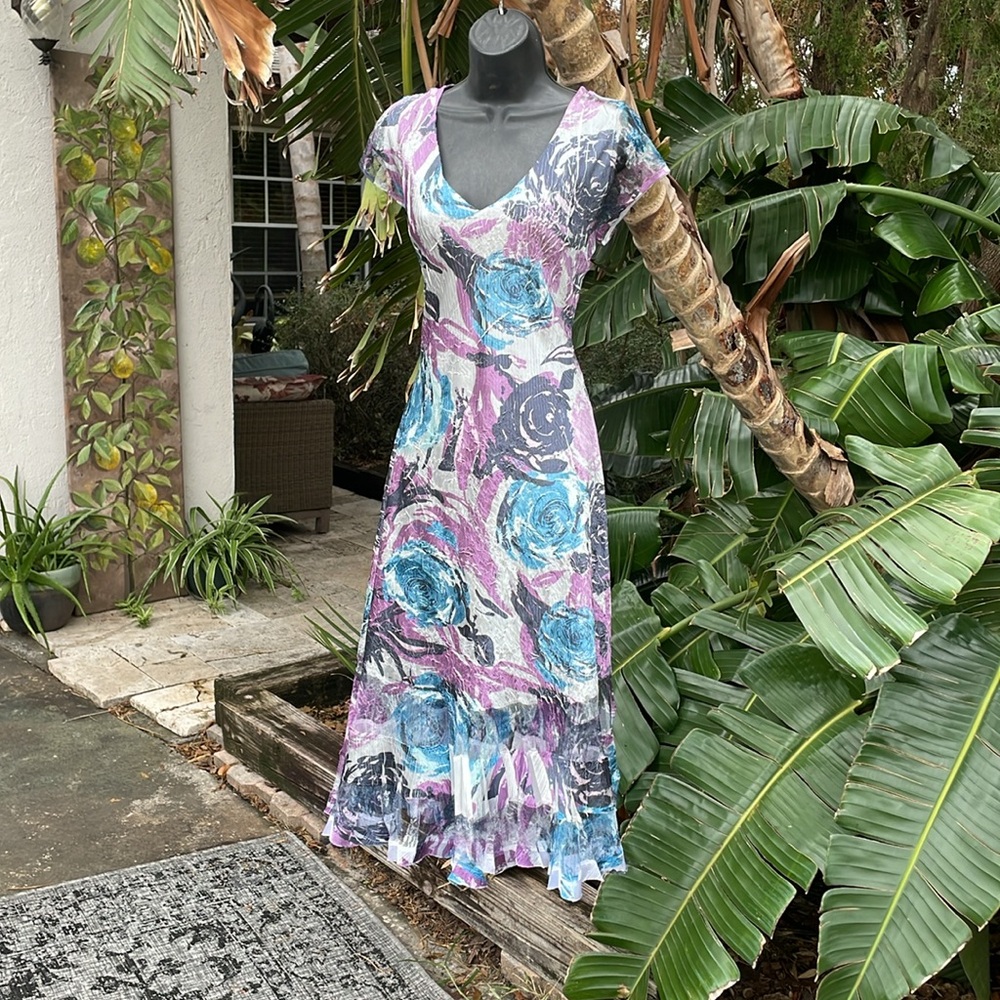 Komarov, soft floral and lace dress